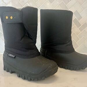 Tundra Little Kids Size 9 Snow Boots